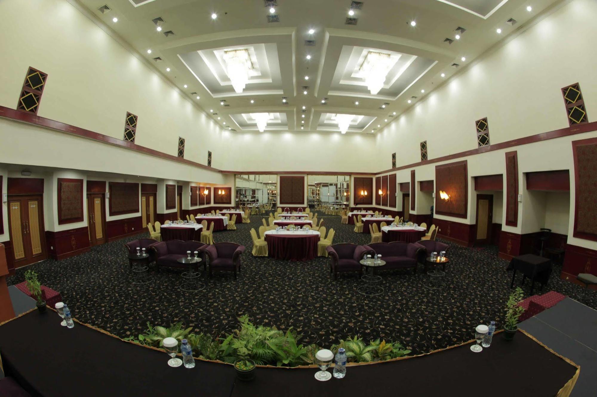 Oasis Amir Hotel Jakarta Ngoại thất bức ảnh